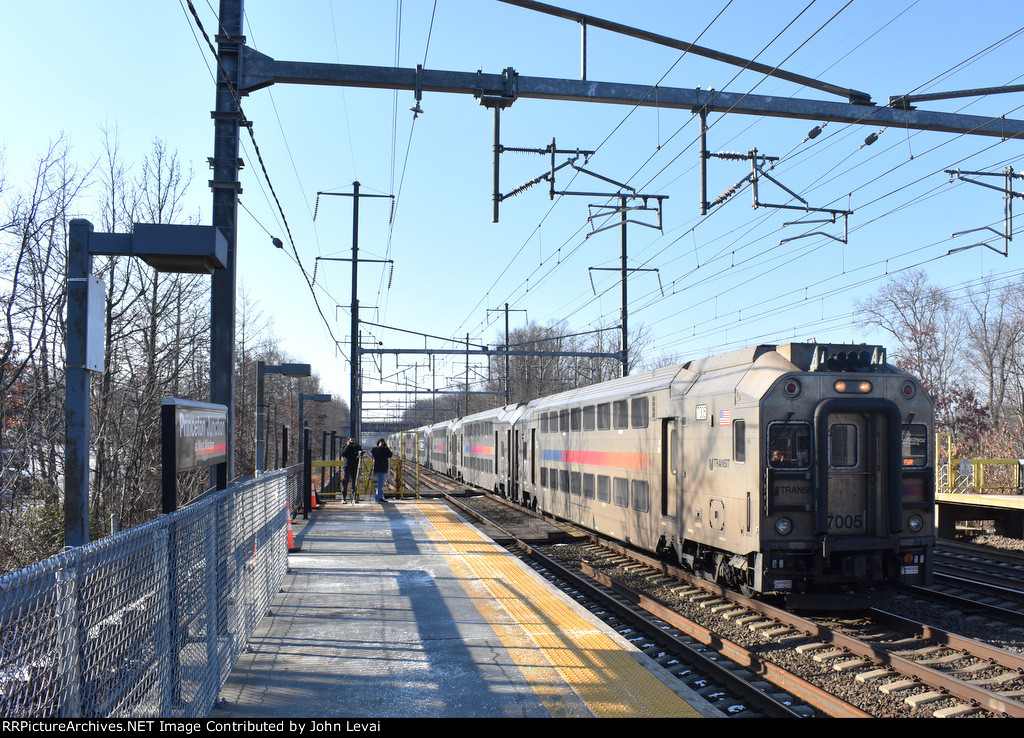 An eastbound NJT Multilevel Set is about to make its station stop at PJC on Track 2